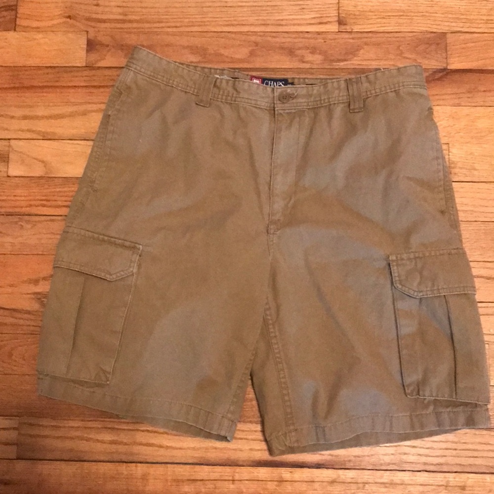 CHAPS men’s khaki shorts